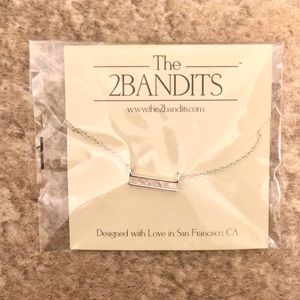 The 2Bandits Necklace NWT